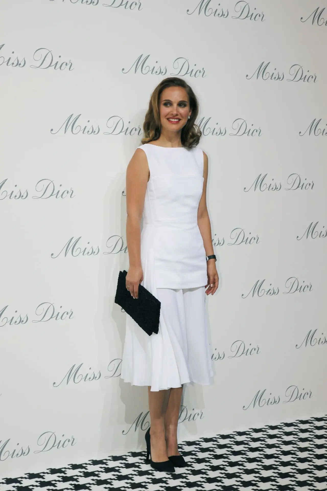 Natalie Portman Photos at 2014 Miss Dior Exhibition in Shanghai